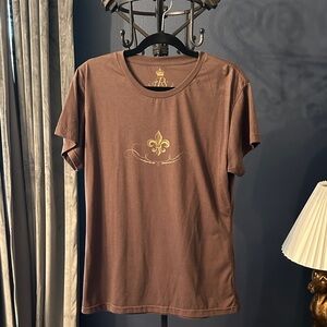 Brown Short Sleeve Tee with Gold Design